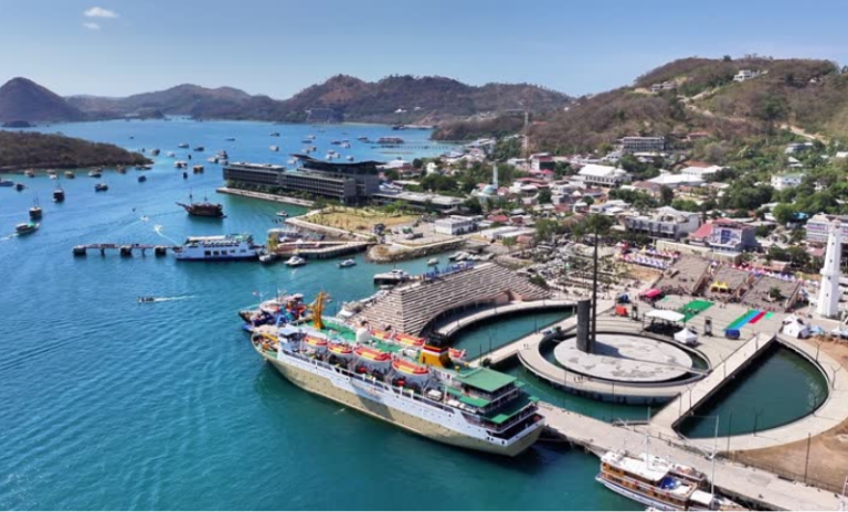 Labuan Bajo Harbour Guide_ How the Town Is Laid Out